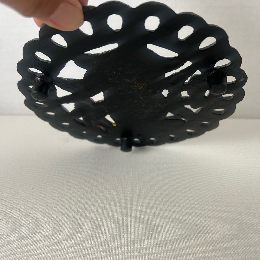 Vintage Cast Iron Enamel Trivet with Vegetables - Picture 5 of 7